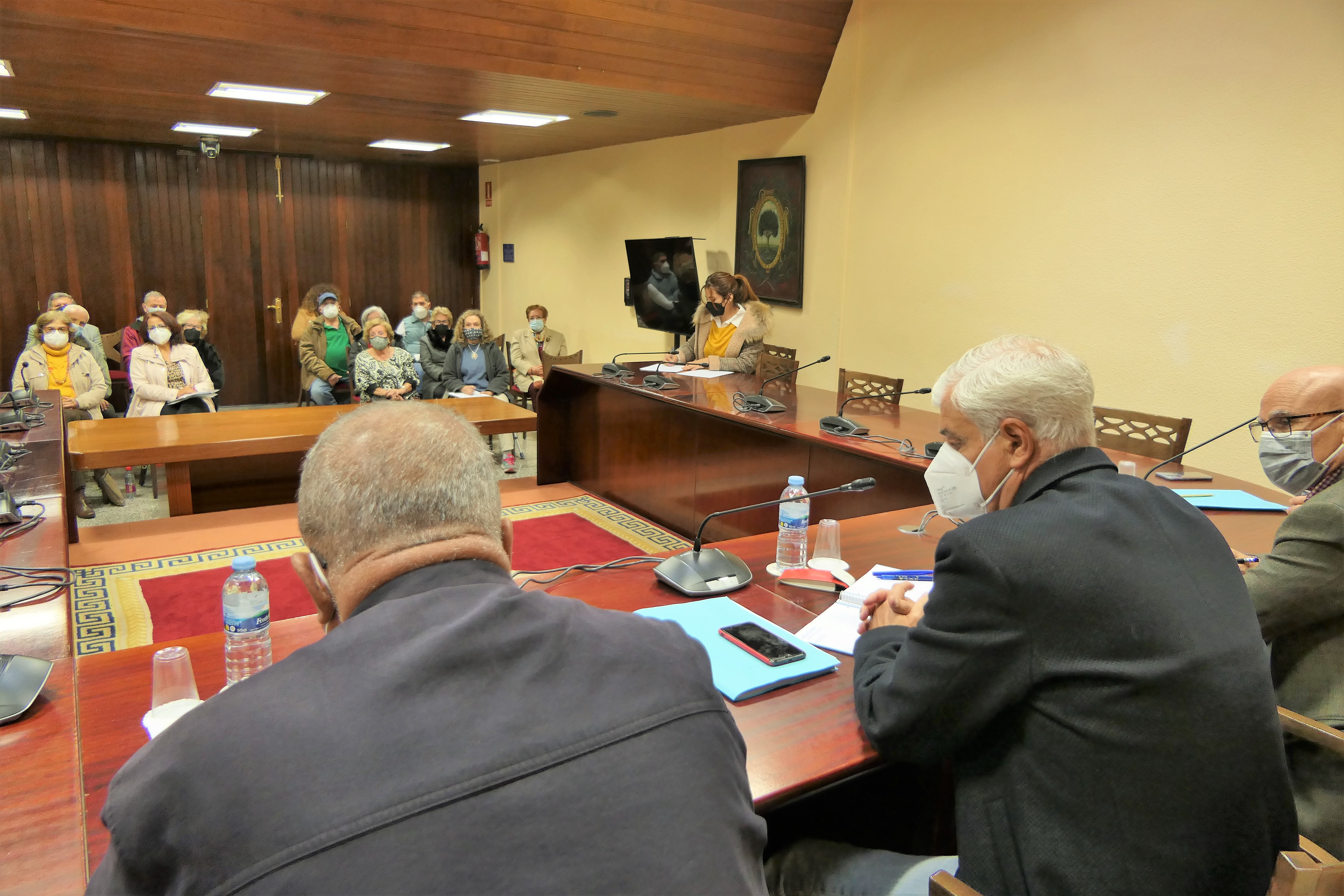 Reunión con Plataforma apertura Residencia Mayores de La Frontera