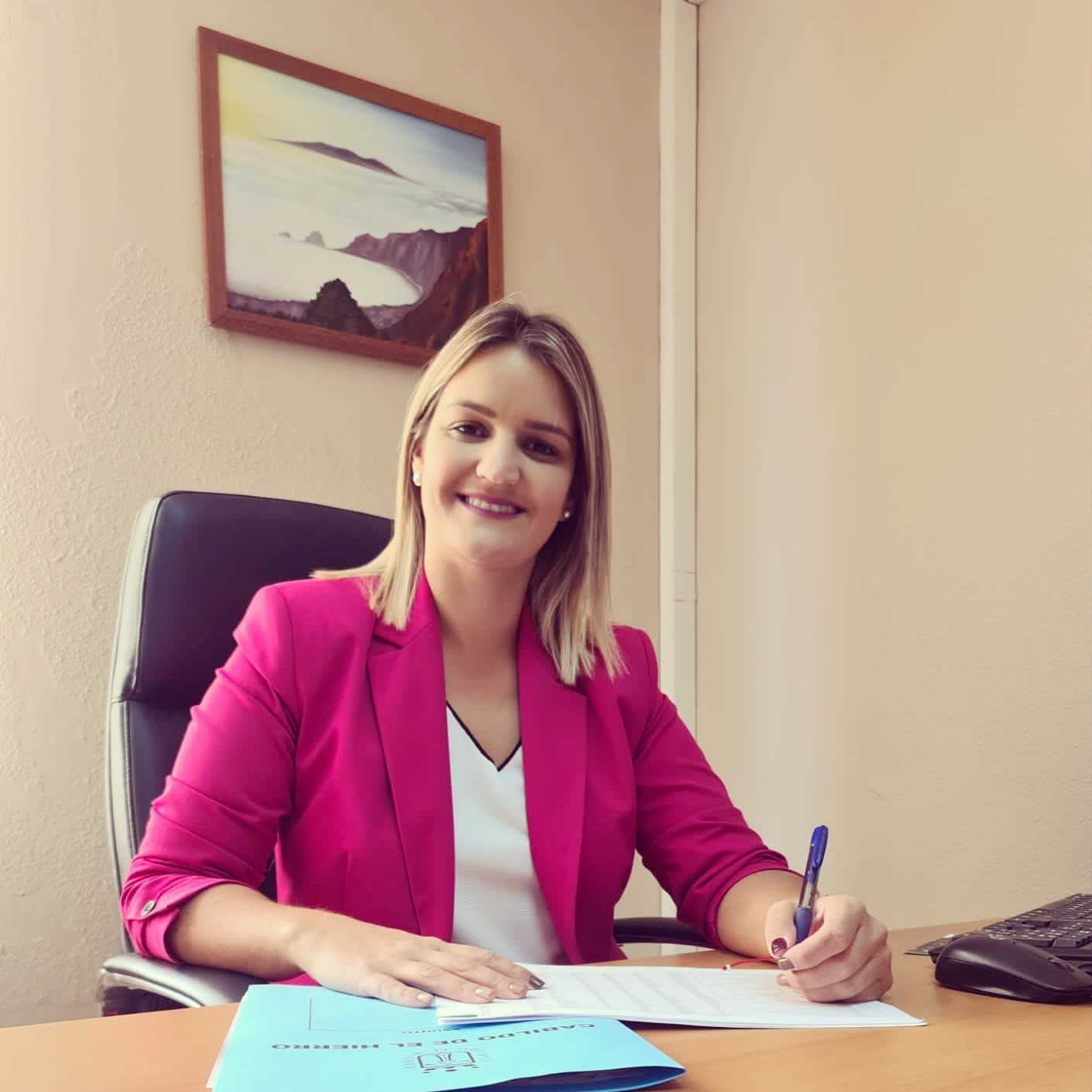 5fb26f275ceb7a001722f160