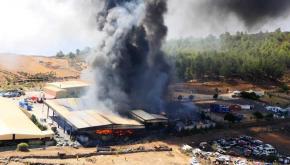 El Cabildo de El Hierro da por controlado el incendio industrial declarado en El Majano